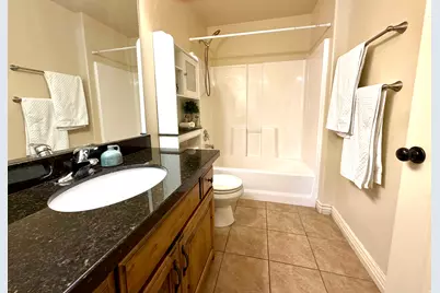 801 S 90 E #D101, Vernal, UT 84078 - Photo 9