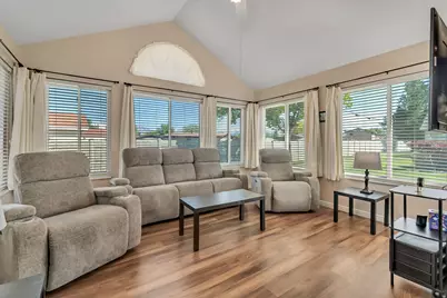 3549 S Villa View Dr #D, West Valley, UT 84120 - Photo 9
