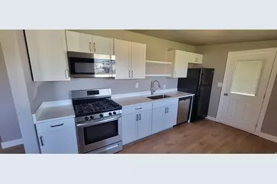 1494 N Marilyn Dr, Layton, UT 84041 - Photo 5