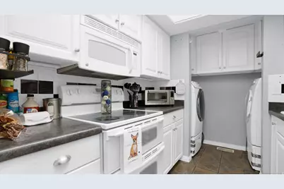9184 S Jefferson Pl #2 F, Sandy, UT 84070 - Photo 11