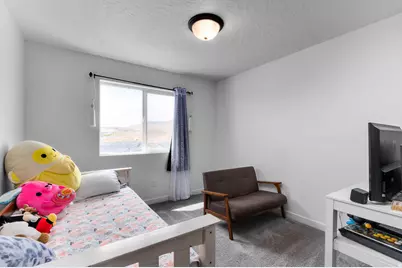 9307 N Tampa Dr, Eagle Mountain, UT 84005 - Photo 19