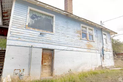 141 W 100 N, East Carbon, UT 84520 - Photo 3