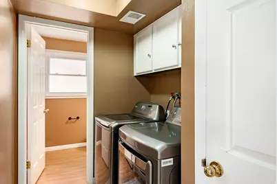 7351 S Chestnut Cir E, Cottonwood Heights, UT 84121 - Photo 9