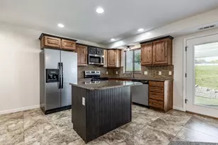 1865 W 5050 S, Roy, UT 84067 - Photo 7