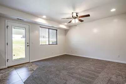 1865 W 5050 S, Roy, UT 84067 - Photo 9