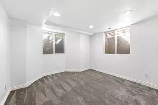 2776 E Wilshire Dr, Salt Lake City, UT 84109 - Photo 23