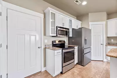 454 E 2170 N, North Logan, UT 84341 - Photo 9