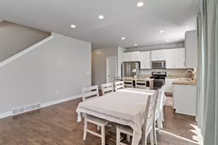 2301 S 2060 W, Woods Cross, UT 84087 - Photo 7