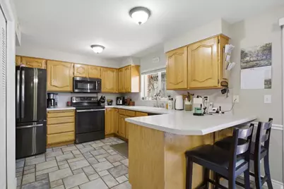 740 E Baker Dr, Midvale, UT 84047 - Photo 7
