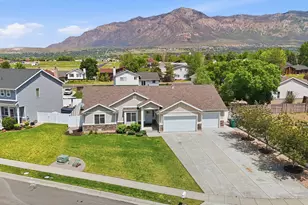422 W 1500 N, Harrisville, UT 84404 - Photo 15