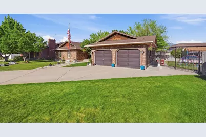 2045 W 5025 S, Roy, UT 84067 - Photo 3