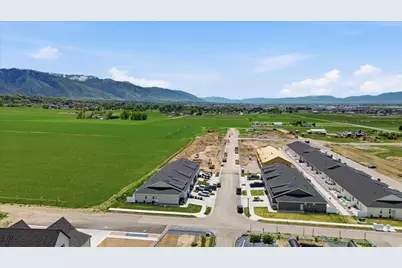 820 S 380 E #14, Smithfield, UT 84335 - Photo 33