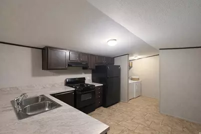 900 Century Dr #7, Ogden, UT 84404 - Photo 3