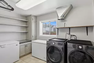 114 N Clark Ln, Elk Ridge, UT 84651 - Photo 19