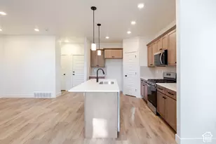 6247 S Benes Ln, Taylorsville, UT 84129 - Photo 7