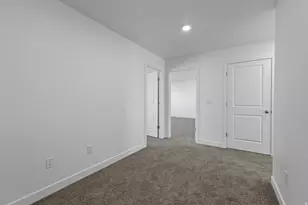 1561 S Fins Dr, Washington, UT 84780 - Photo 13