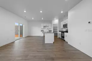 1561 S Fins Dr, Washington, UT 84780 - Photo 7