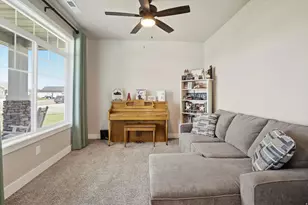 695 S 400 E, Hyrum, UT 84319 - Photo 7