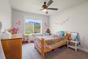 695 S 400 E, Hyrum, UT 84319 - Photo 27