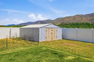 695 S 400 E, Hyrum, UT 84319 - Photo 31