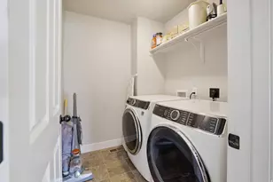 695 S 400 E, Hyrum, UT 84319 - Photo 23