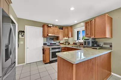 4371 S 2900 W, Roy, UT 84067 - Photo 9