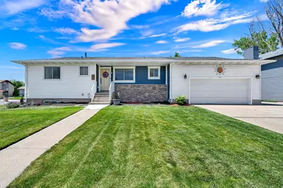 4371 S 2900 W, Roy, UT 84067 - Photo 7