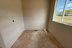 1636 N 320 E, Orem, UT 84057 - Photo 5