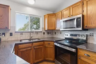 2144 E 3000 N, Layton, UT 84040 - Photo 15
