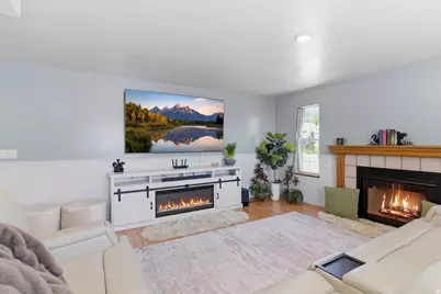 2144 E 3000 N, Layton, UT 84040 - Photo 19