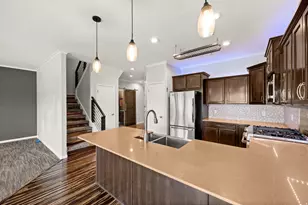 819 W Jordan Oaks Ct, Sandy, UT 84070 - Photo 11