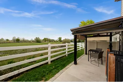 819 W Jordan Oaks Ct, Sandy, UT 84070 - Photo 7