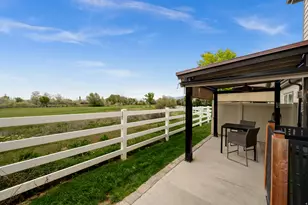 819 W Jordan Oaks Ct, Sandy, UT 84070 - Photo 7