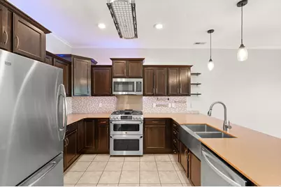 819 W Jordan Oaks Ct, Sandy, UT 84070 - Photo 9