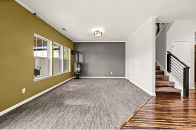 819 W Jordan Oaks Ct, Sandy, UT 84070 - Photo 15