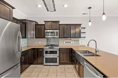 819 W Jordan Oaks Ct, Sandy, UT 84070 - Photo 9