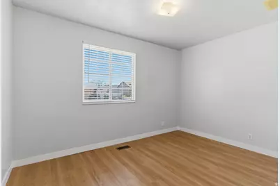 104 W 525 N, Layton, UT 84041 - Photo 15