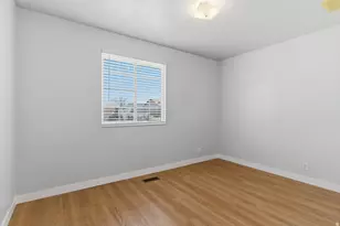 104 W 525 N, Layton, UT 84041 - Photo 15