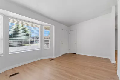104 W 525 N, Layton, UT 84041 - Photo 5