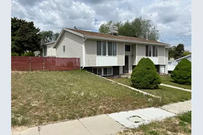 6088 S Hazelhurst Dr W, Taylorsville, UT 84129 - Photo 3