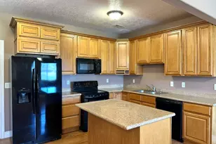 829 W 350 N, Tremonton, UT 84337 - Photo 3