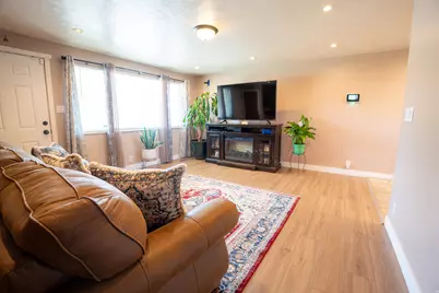 199 E 500 N, Tooele, UT 84074 - Photo 9