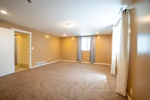 199 E 500 N, Tooele, UT 84074 - Photo 17