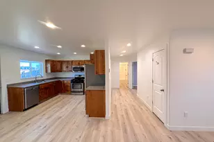 212 E 500 S, Blanding, UT 84511 - Photo 9