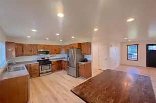 212 E 500 S, Blanding, UT 84511 - Photo 7