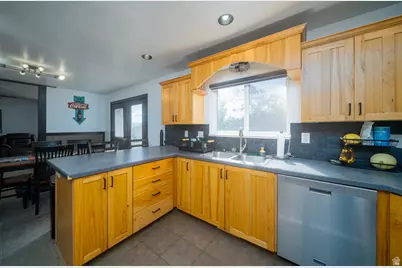 583 S 225 E, Providence, UT 84332 - Photo 9