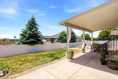 955 W 25 N, Clearfield, UT 84015 - Photo 31