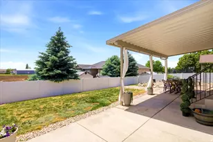 955 W 25 N, Clearfield, UT 84015 - Photo 31