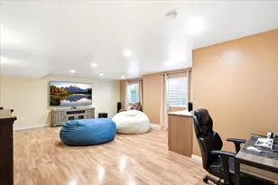 955 W 25 N, Clearfield, UT 84015 - Photo 23