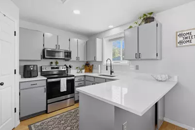 6669 W 4120 S, West Valley, UT 84128 - Photo 5